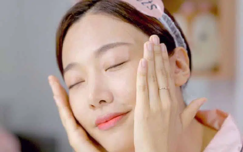 کرم های آبرسان پوست