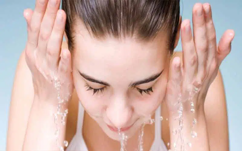 بهترین شوینده‌ پوست چرب