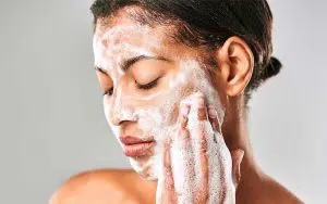 بهترین شوینده پوست چرب | بهترین برند شوینده پوست چرب | قیمت شوینده پوست چرب