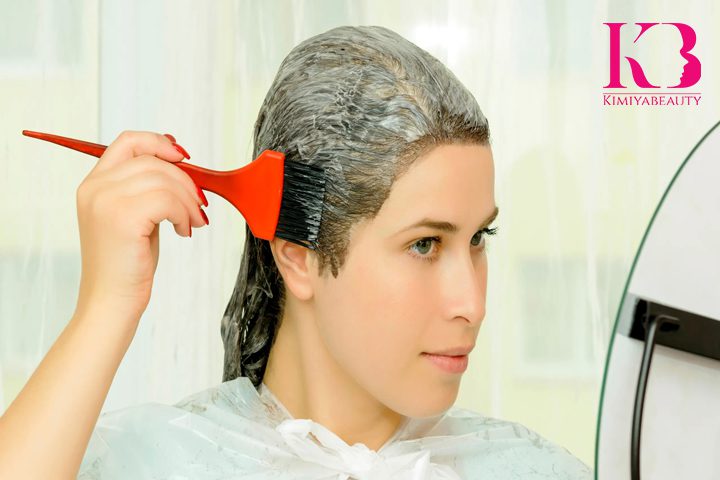 آیا رنگ کردن مو در قاعدگی مضر است؟